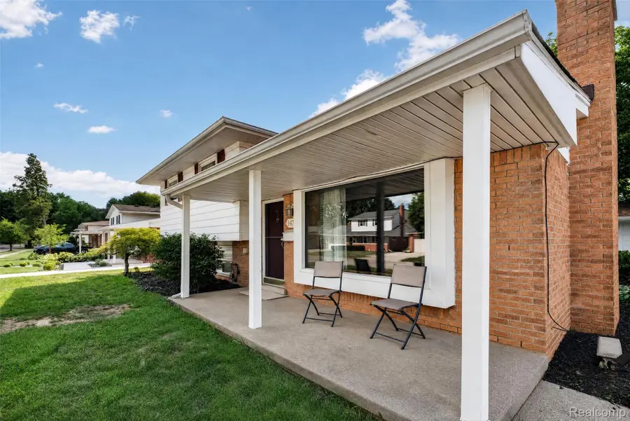 14771 Park Street, Livonia, MI 48154 - #2
