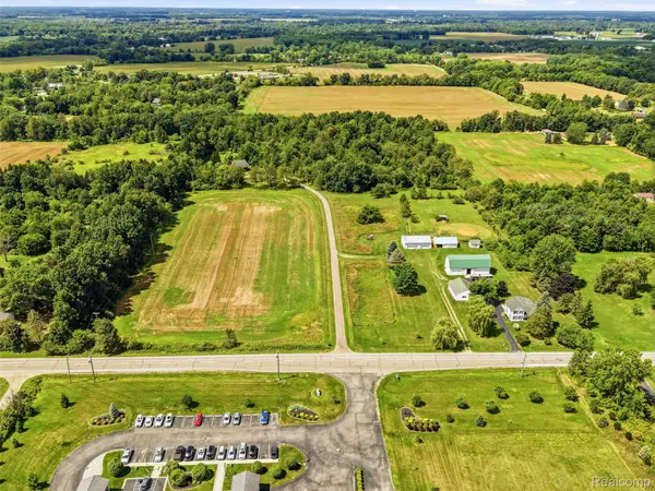 2715 N Burkhart Road, Howell, MI 48855
