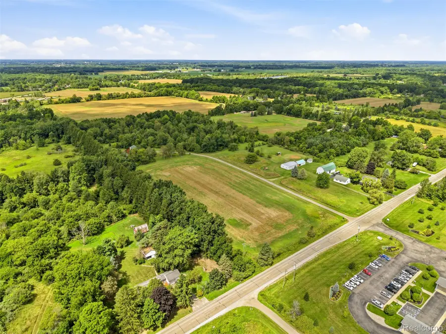 2715 N Burkhart Road, Howell, MI 48855 - #3