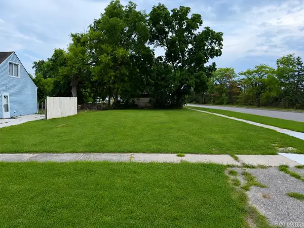 1312 James Street, Burton, MI 48529