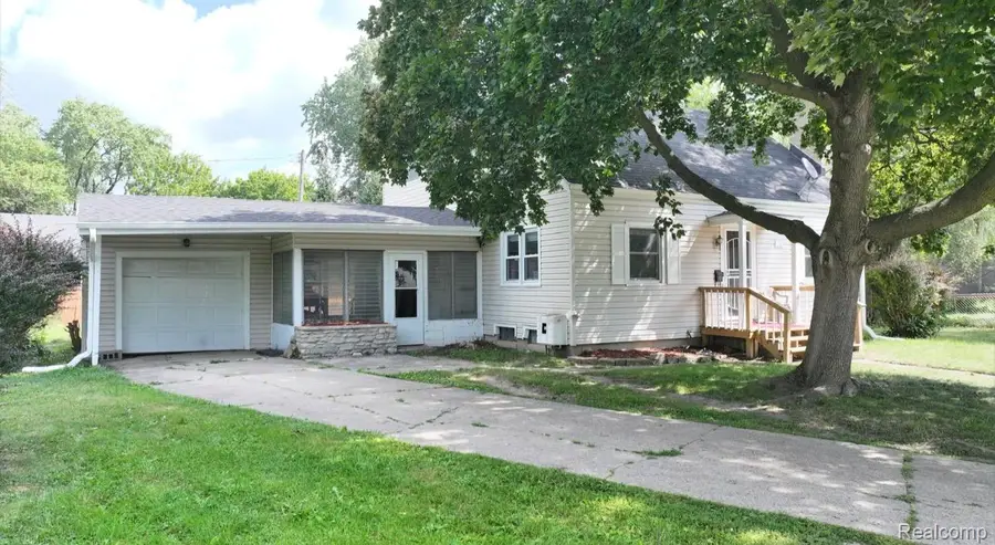11 Congress Court D, Saginaw, MI 48602 - #2