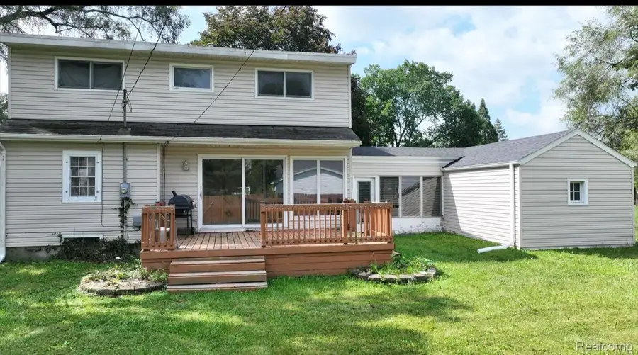 11 Congress Court D, Saginaw, MI 48602 - #3