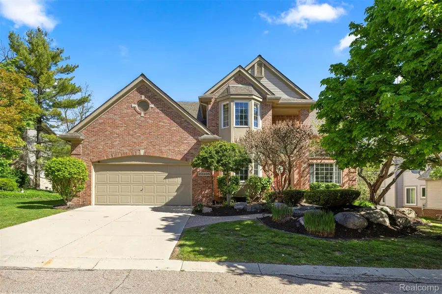 23395 Mission Lane, Farmington, MI 48335 - #2