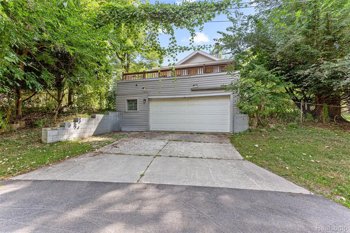2550 Loon Lake Road, Wixom, MI 48393 - #1
