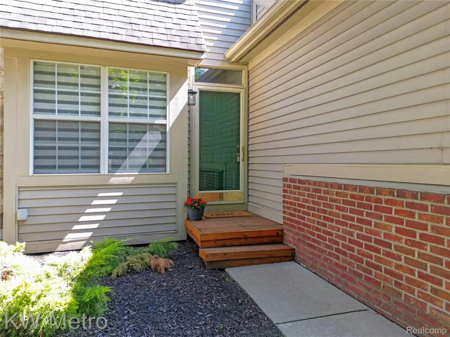41874 Cantebury Drive, Novi, MI 48377 - #3