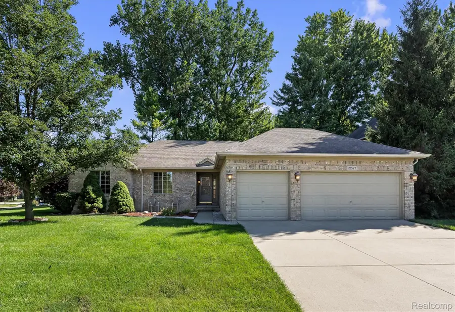 21527 Tangel Drive, Macomb, MI 48044 - #2