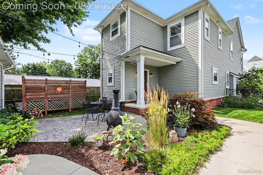 3085 Harrison Avenue, Rochester Hills, MI 48307 - #2