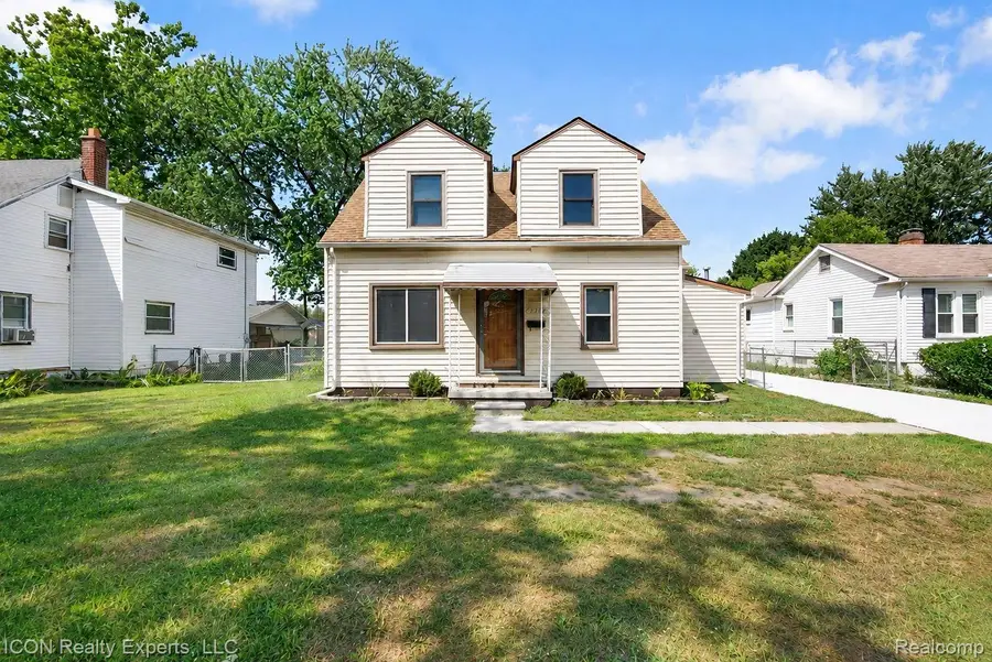 29220 Cambridge Street, Garden City, MI 48135 - #3