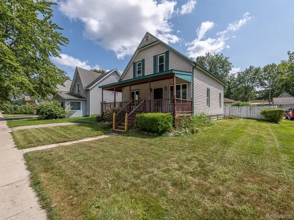 349 Monroe Street, Carleton, MI 48117