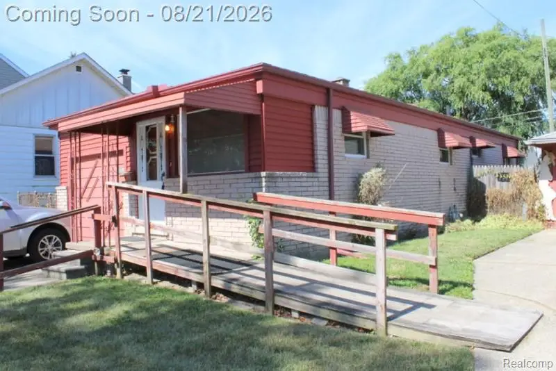 1530 Ferris Avenue, Lincoln Park, MI 48146 - #2