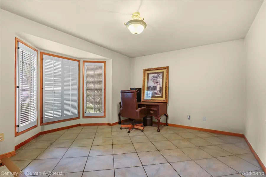 19123 Parkwood Lane, Brownstown, MI 48183 - #3