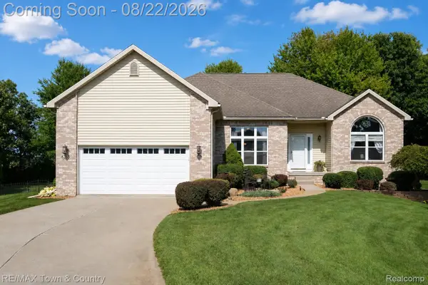 8263 Woodcreek Court, SwartzCreek, MI 48473