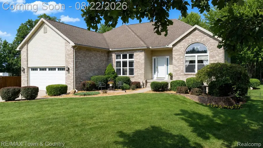 8263 Woodcreek Court, Mundy, MI 48473 - #2
