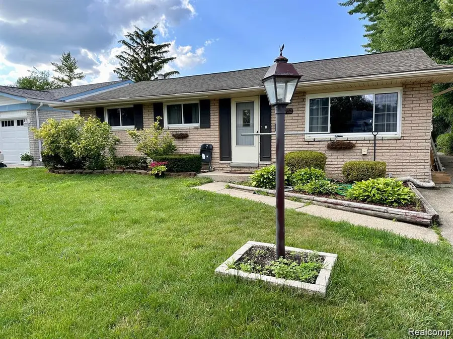 39752 Edmundton Drive, Canton, MI 48187 - #3