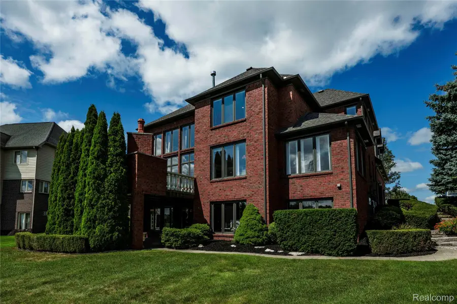 63520 Georgetowne S, Washington, MI 48095 - #3