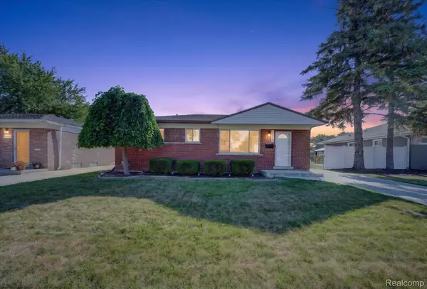 30008 Maplegrove Street, StClairShores, MI 48082