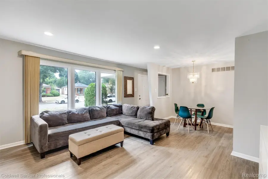 21381 Kipling Street, Oak Park, MI 48237 - #3