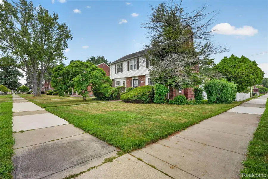 19209 Lauder Street, Detroit, MI 48235 - #2