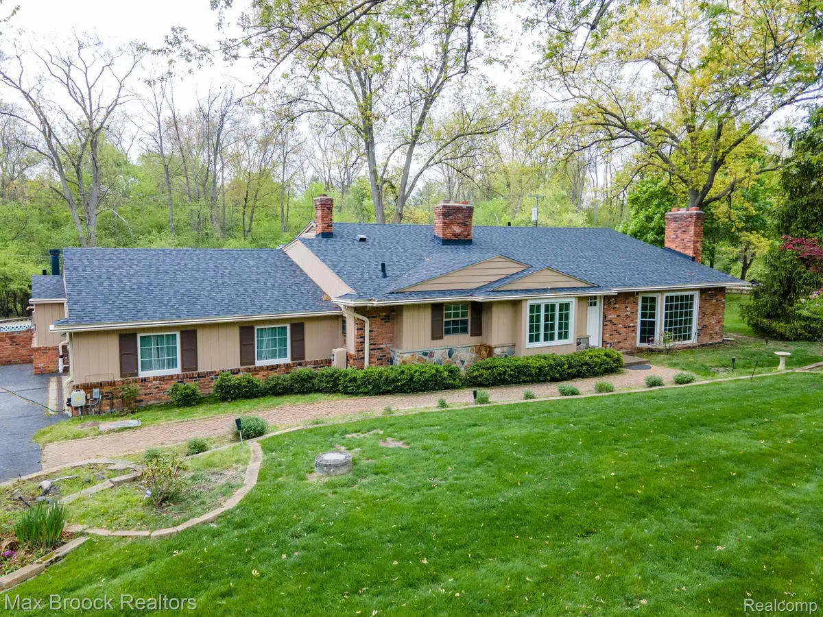 25461 Tweed Drive, Franklin, MI 48025 - #1