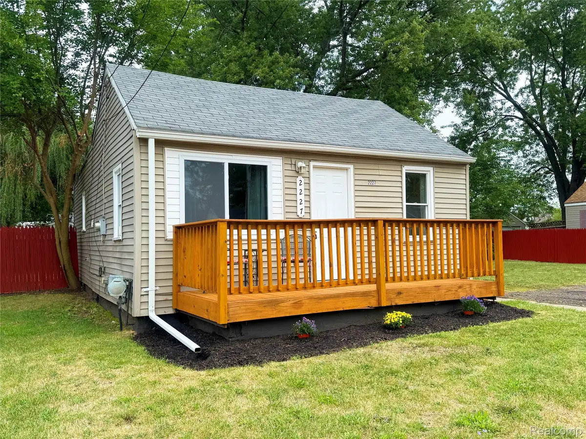 2227 E Boatfield Avenue, Burton, MI 48529 - #1