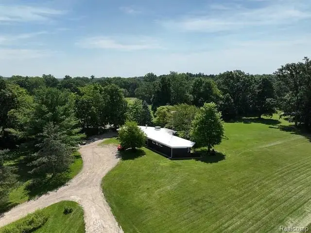 7386 Dean Road, Fenton, MI 48430 - #1