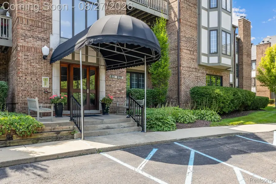 822 Deer Court, Plymouth, MI 48170 - #3