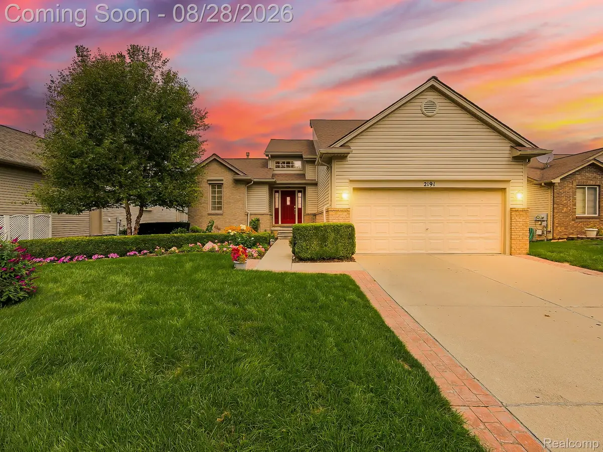 2191 Barclay Avenue #25, Shelby, MI 48317 - #1
