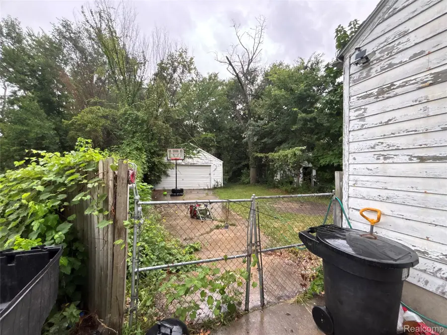 18468 Winthrop Street, Detroit, MI 48235 - #3