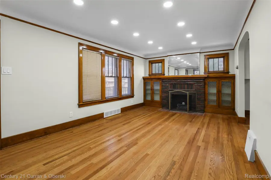 6401 Payne Avenue, Dearborn, MI 48126 - #3