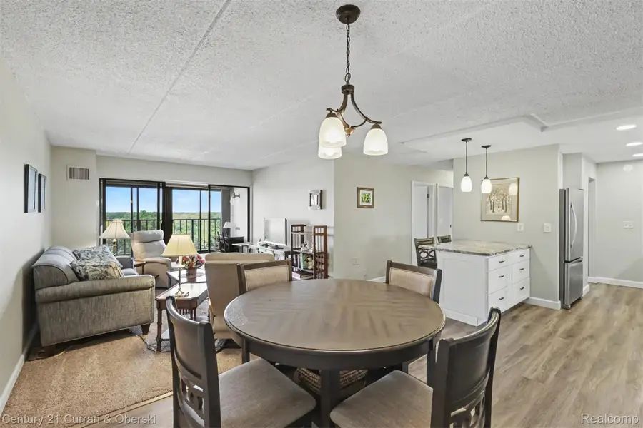 21800 Morley Avenue #1206, Dearborn, MI 48124 - #3