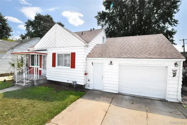 3933 Clairmont Street, Flint, MI 48532