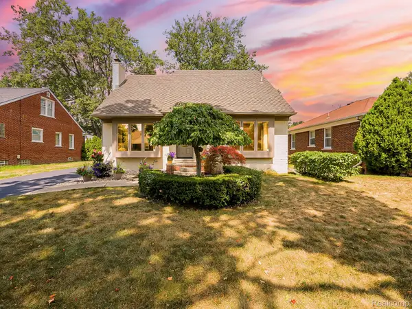 1545 Penistone Street, Birmingham, MI 48009