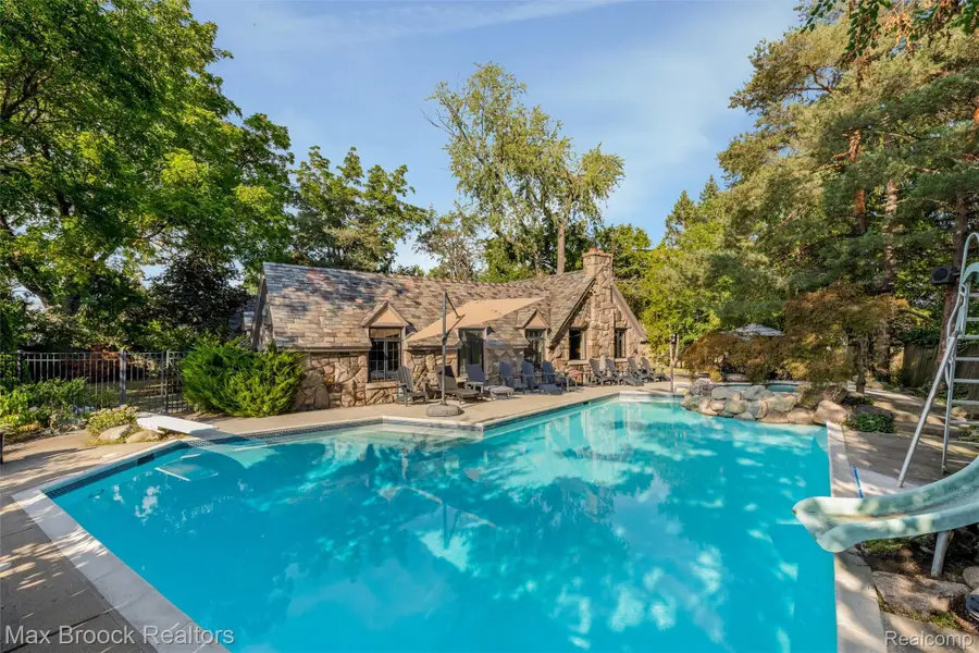 16281 Fairfax Street, Southfield, MI 48075 - #2