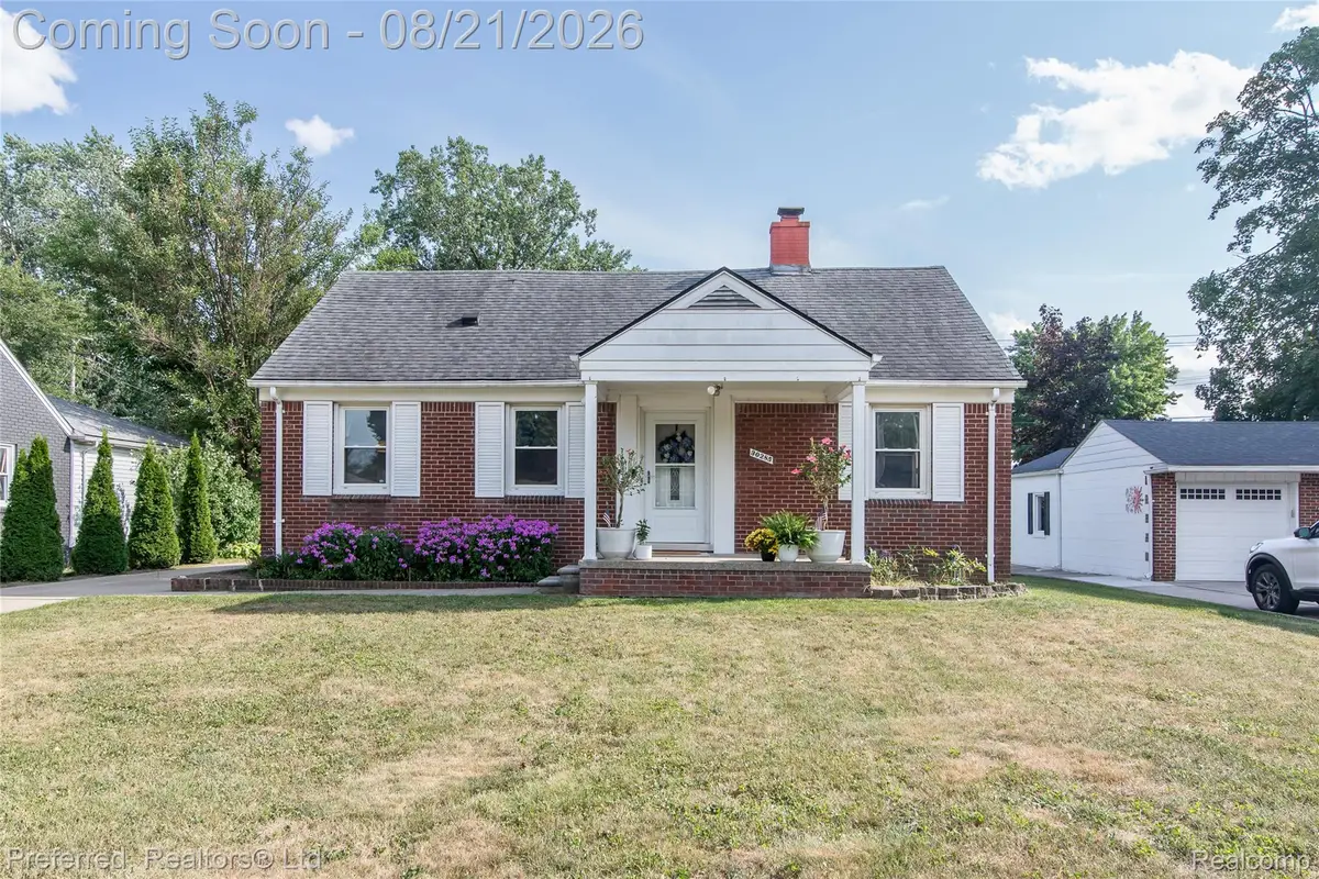 30285 7 Mile Road, Livonia, MI 48152 - #1