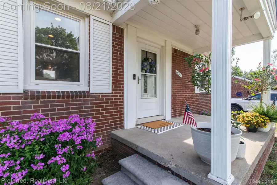 30285 7 Mile Road, Livonia, MI 48152 - #2