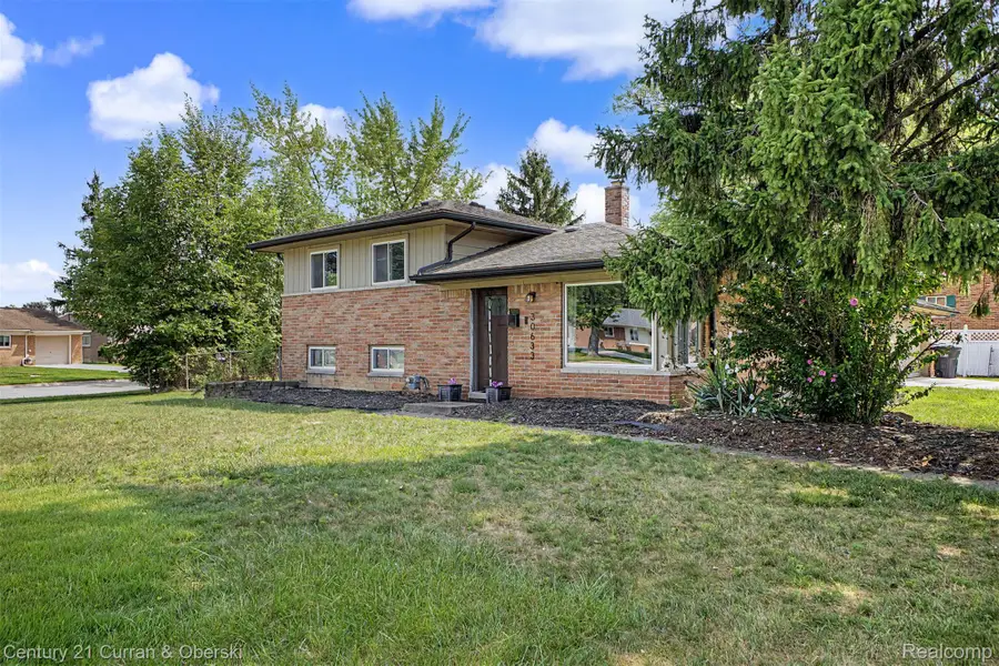 30633 Gladys Avenue, Westland, MI 48185 - #2