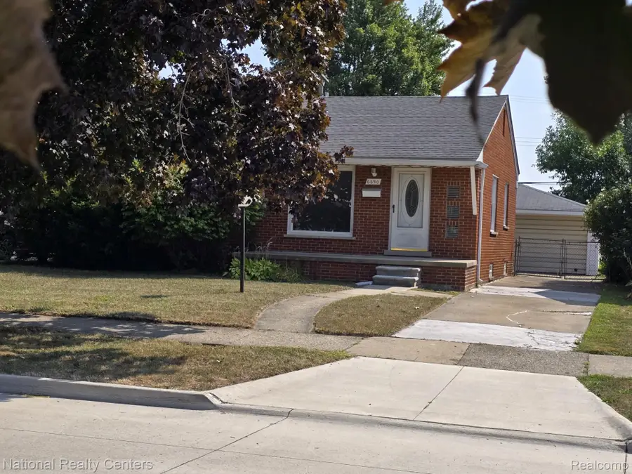 6690 Deering Street, Garden City, MI 48135 - #2