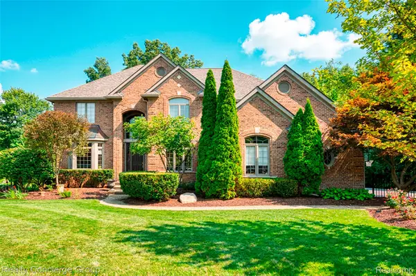 3199 Beach Lake Drive E, Milford, MI 48380