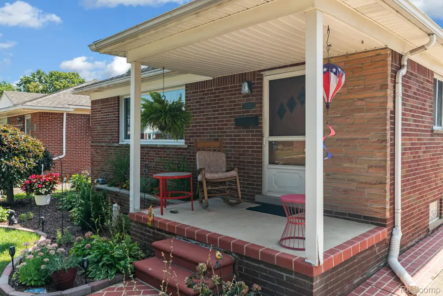 15253 Meyer Avenue, Allen Park, MI 48101 - #3