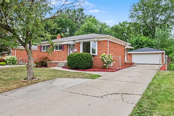 30026 Bock Street, GardenCity, MI 48135