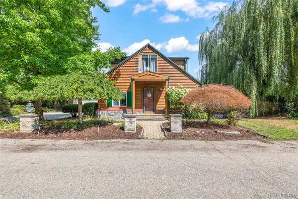35966 Cypress Street, Romulus, MI 48174