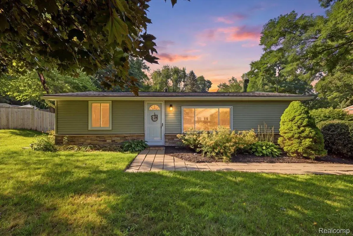 9239 Villa Crest Drive, Clarkston, MI 48346 - #1