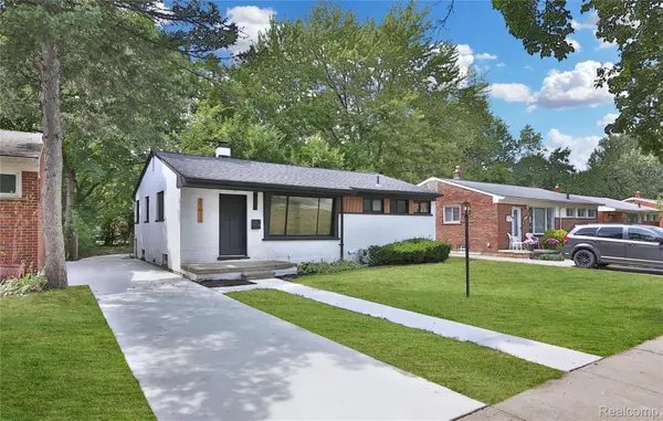 21911 Whitmore Street, OakPark, MI 48237