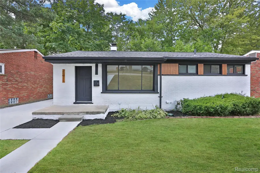 21911 Whitmore Street, Oak Park, MI 48237 - #3