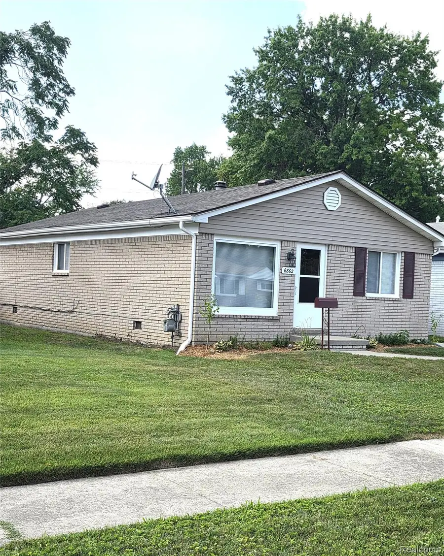 6862 Burr Street, Taylor, MI 48180 - #2