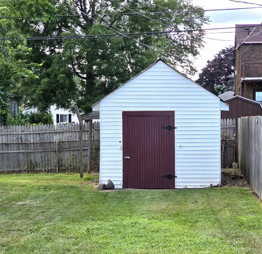 6862 Burr Street, Taylor, MI 48180 - #3