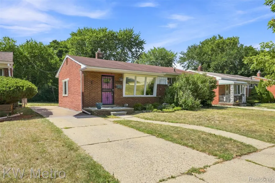 22011 Whitmore Street, Oak Park, MI 48237 - #3