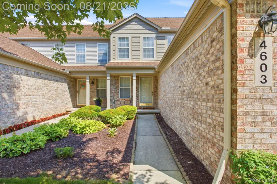 4603 Hunters Circle W, Canton, MI 48188 - #2
