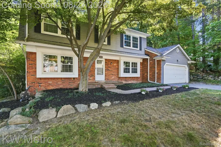 4769 Hardwoods Drive, West Bloomfield, MI 48323 - #3