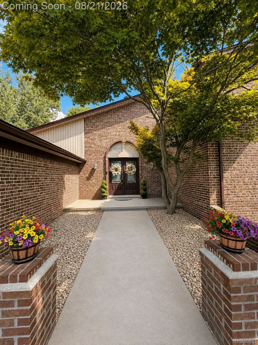 18823 Millar Road, Clinton Township, MI 48036 - #3